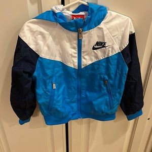 Toddler boys Nike lightweight jacket size 3t